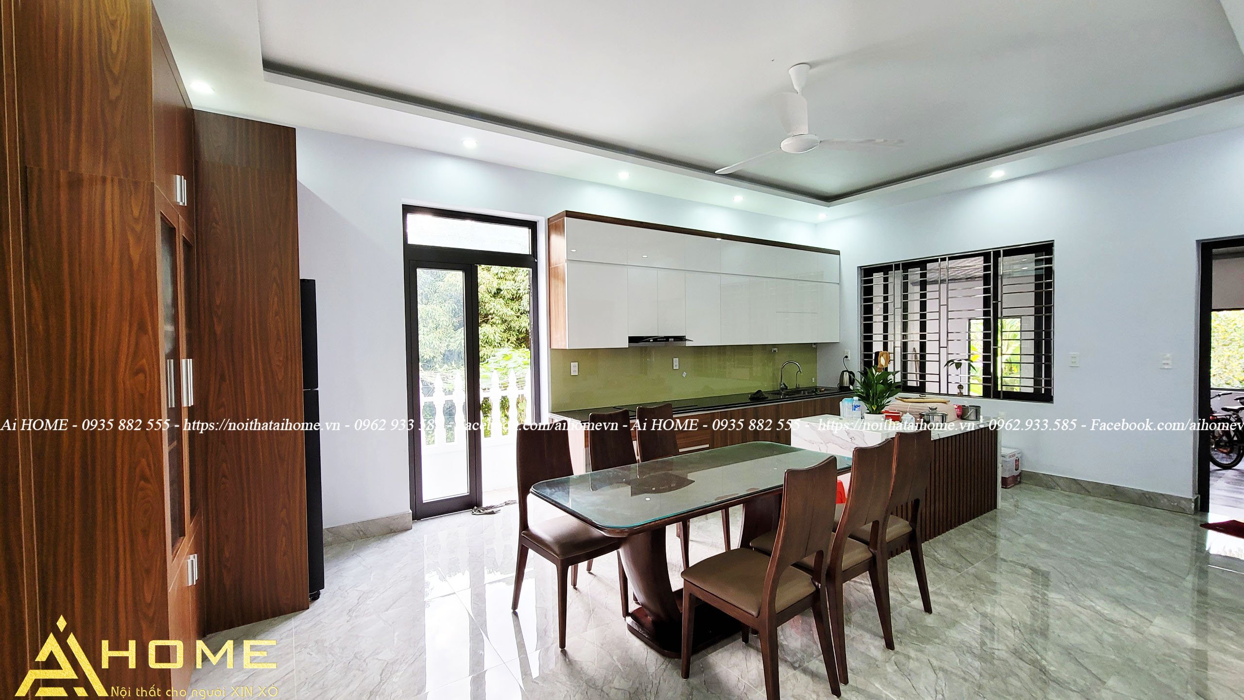 Tủ bếp thực tế