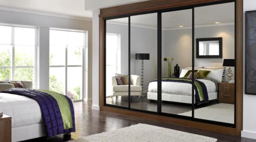 dat guong trong phong ngu can tranh